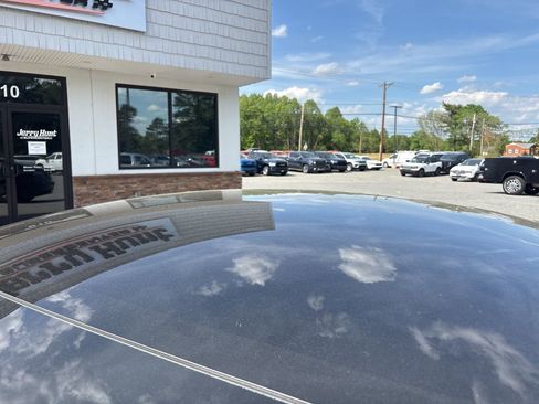 Used 2022 Tesla Model 3 Standard Range image 11