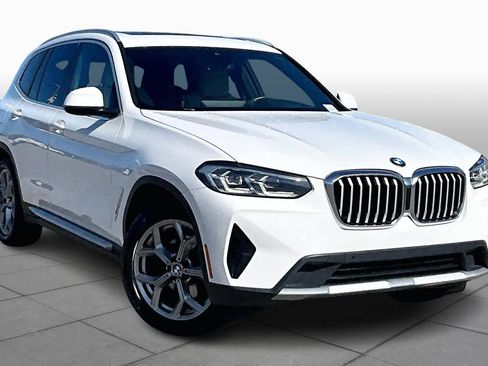 Used 2022 BMW X3 sDrive30i w/ Premium Package image 2