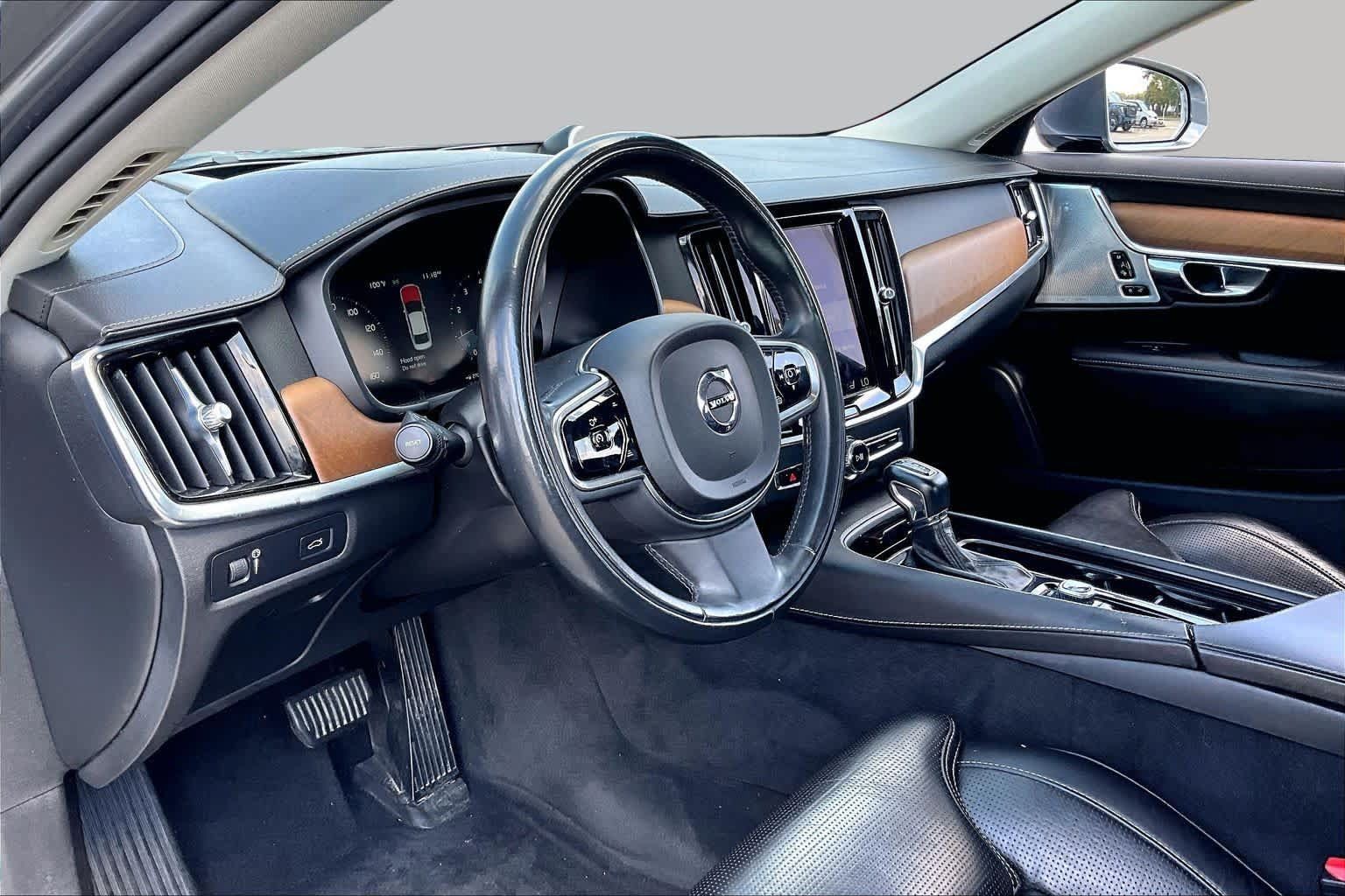 Used 2017 Volvo S90 T6 Inscription w/ Vision Package AWD/4WD image 16