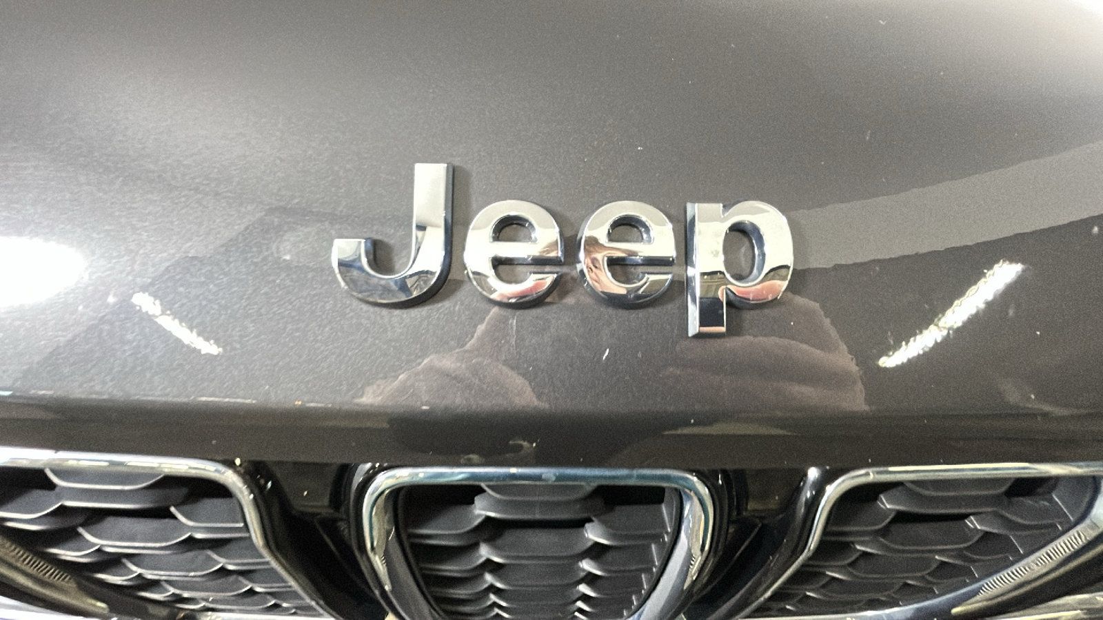 Used 2023 Jeep Grand Cherokee L Limited AWD/4WD image 10