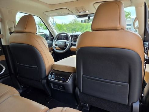 Used 2025 INFINITI QX80 Luxe w/ Cargo Package RWD image 23