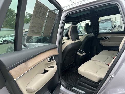Used 2026 Volvo XC90 B6 Plus w/ Protection Package Premier AWD/4WD image 16
