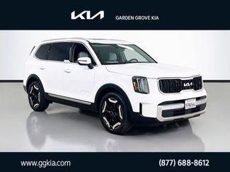 Certified 2023 Kia Telluride EX w/ EX Captain's Chair Package 360° Tour
