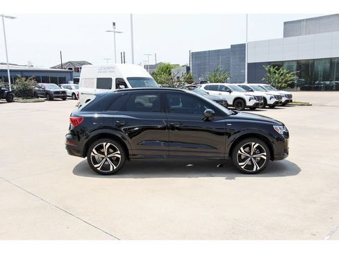 Used 2023 Audi Q3 2.0T Premium Plus AWD/4WD image 6