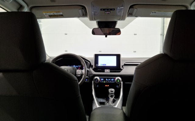 Used 2025 Toyota RAV4 XLE AWD/4WD image 29