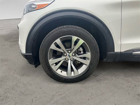 Used 2020 Ford Explorer Platinum w/ Premium Technology Package image 10
