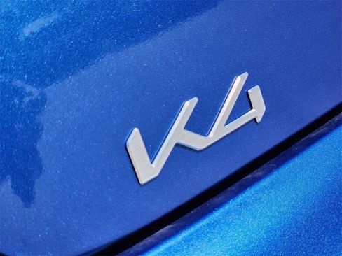 New 2025 Kia K4 GT-Line w/ GT-Line Premium Package image 8