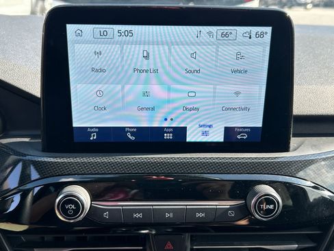 Used 2025 Ford Escape ST-Line AWD/4WD image 19