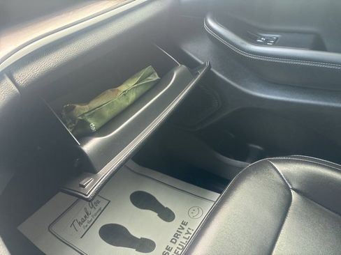 Certified 2023 Jeep Grand Cherokee Limited image 28