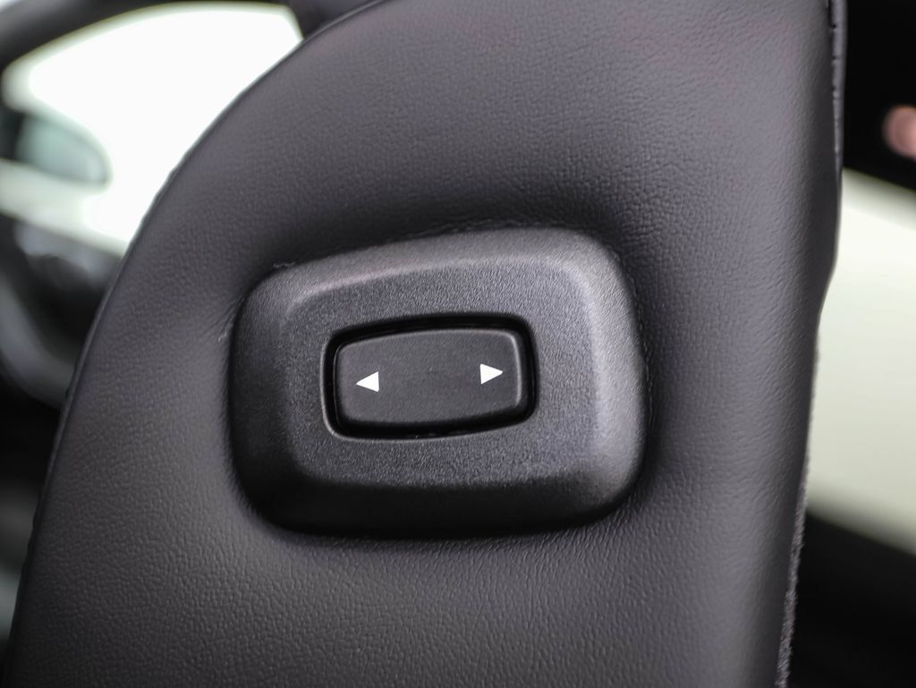Used 2026 BMW X7 M60i AWD/4WD image 26
