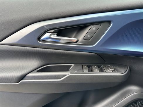 New 2026 Chevrolet Equinox EV LT image 11