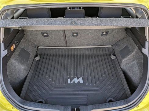 Used 2017 Toyota Corolla iM image 6