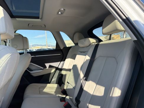 Used 2019 Audi Q3 2.0T Premium image 30