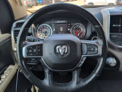 Used 2019 RAM 1500 Laramie AWD/4WD image 15