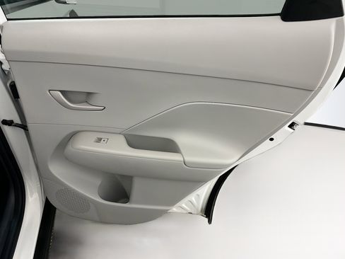 Used 2024 Hyundai Kona SEL image 31