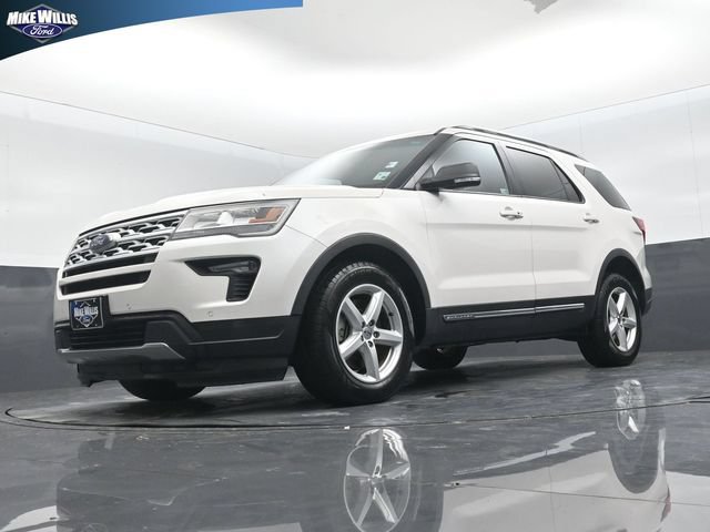 Certified 2019 Ford Explorer XLT w/ Equipment Group 202A FWD image 18