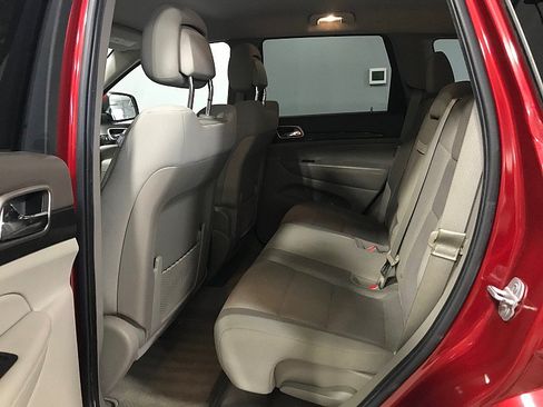 Used 2011 Jeep Grand Cherokee Laredo w/ Security & Convenience Group AWD/4WD image 19