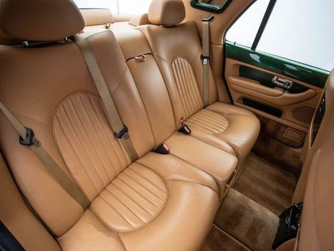 Used 2002 Bentley Arnage R image 27