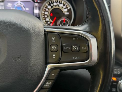 Used 2019 RAM 1500 Laramie image 13