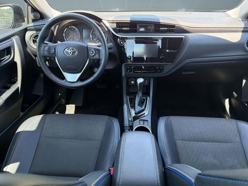 Used 2018 Toyota Corolla SE FWD image 25