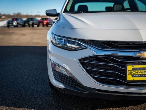 Used 2024 Chevrolet Malibu LT image 4