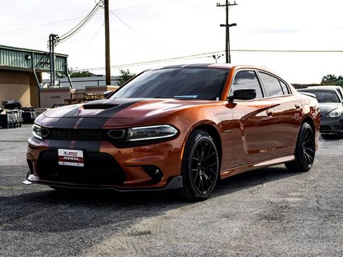 Used 2022 Dodge Charger R/T w/ Blacktop Package image 9