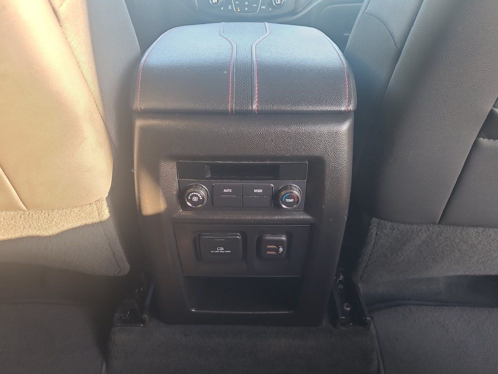Used 2023 Chevrolet Traverse RS AWD/4WD image 24