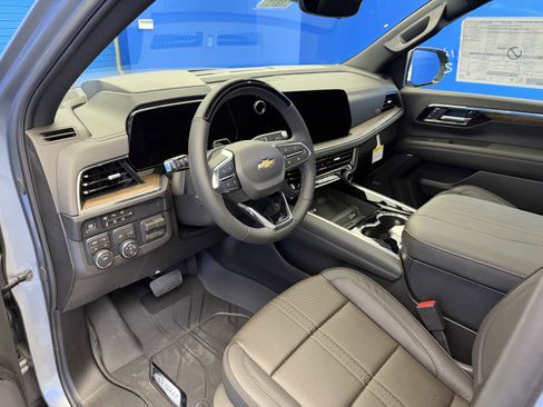 New 2026 Chevrolet Tahoe High Country w/ Sun And Tow Package AWD/4WD image 13