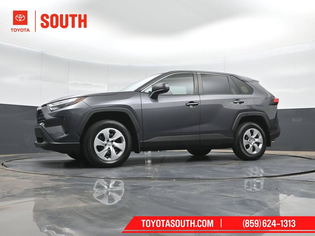 Used 2024 Toyota RAV4 LE FWD image 39