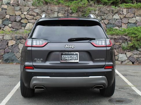Used 2019 Jeep Cherokee Limited image 8