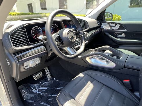 Certified 2026 Mercedes-Benz GLS 580 4MATIC image 17