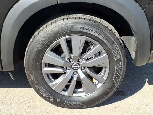 Certified 2025 Nissan Pathfinder SV FWD image 7