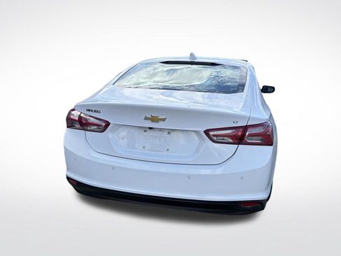 Used 2022 Chevrolet Malibu LT FWD image 5
