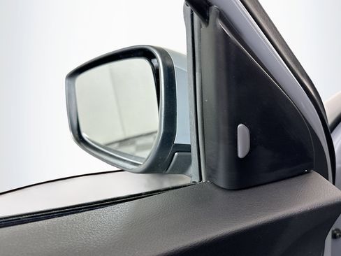 Used 2022 Nissan Kicks SV FWD image 16