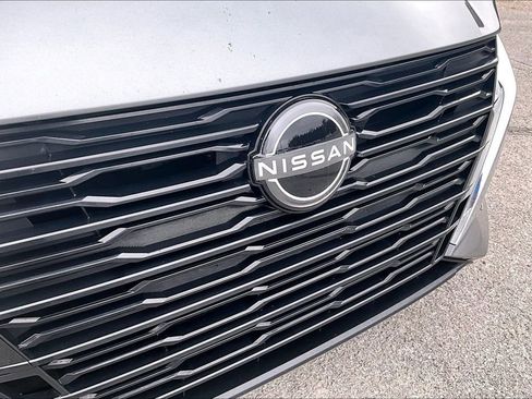 Used 2024 Nissan Altima 2.5 SV image 31