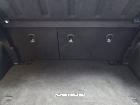 Used 2022 Hyundai Venue SE image 16