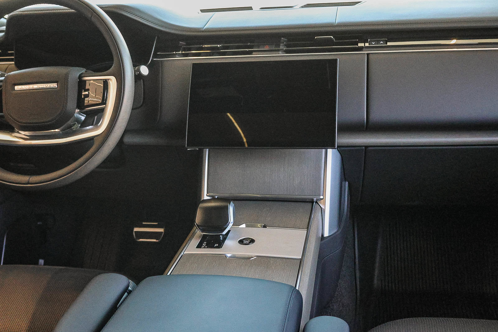 New 2026 Land Rover Range Rover SV AWD/4WD image 15