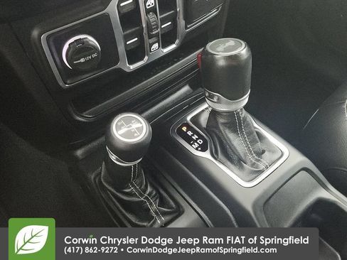 Used 2021 Jeep Wrangler Unlimited Sahara w/ Cold Weather Group AWD/4WD image 19