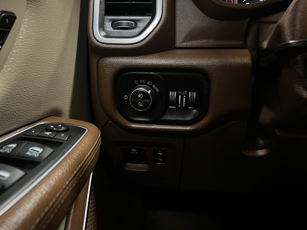 Used 2020 RAM 1500 Laramie AWD/4WD image 29