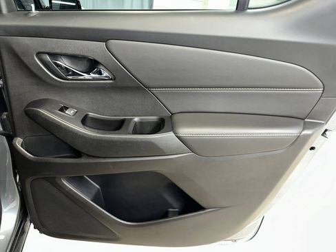 Used 2020 Chevrolet Traverse RS w/ LPO, Floor Liner Package image 33