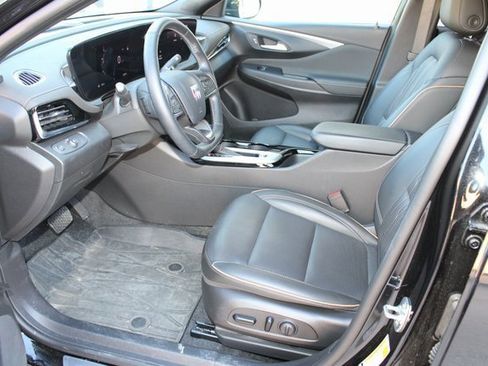 Used 2024 Buick Envista Avenir image 16