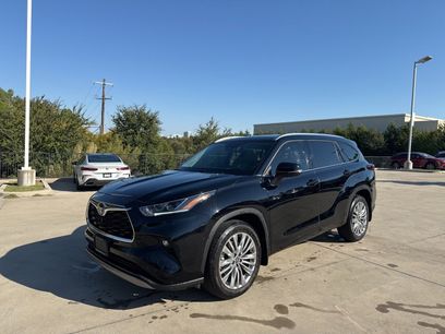 Used 2024 Toyota Highlander Platinum