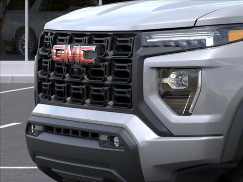 New 2025 GMC Canyon Elevation w/ Convenience Package image 13