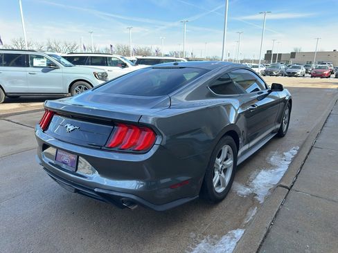 Used 2019 Ford Mustang Coupe image 5