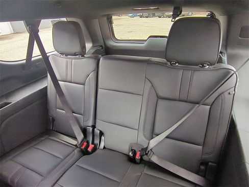 Used 2026 Chevrolet Suburban RST image 36