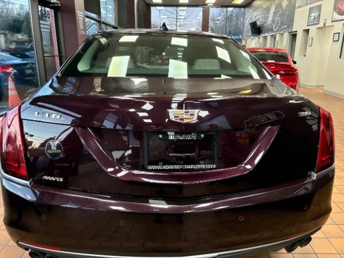 Used 2018 Cadillac CT6 Luxury image 11