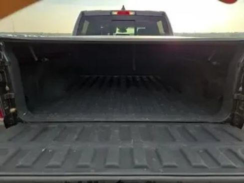 Used 2019 RAM 1500 Laramie AWD/4WD image 12