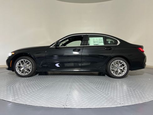 Used 2026 BMW 330i xDrive Sedan w/ Convenience Package AWD/4WD image 2