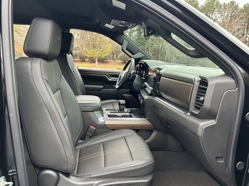 Used 2024 Chevrolet Silverado 1500 High Country image 49