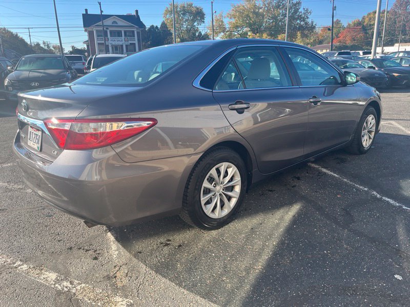 Used 2015 Toyota Camry LE FWD image 5
